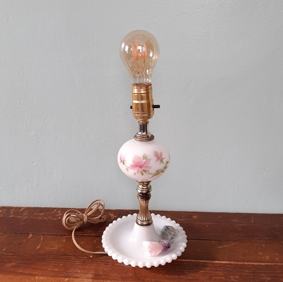 Vintage Other - Vtg Hand Painted Milk Glass Accent Table Lamp